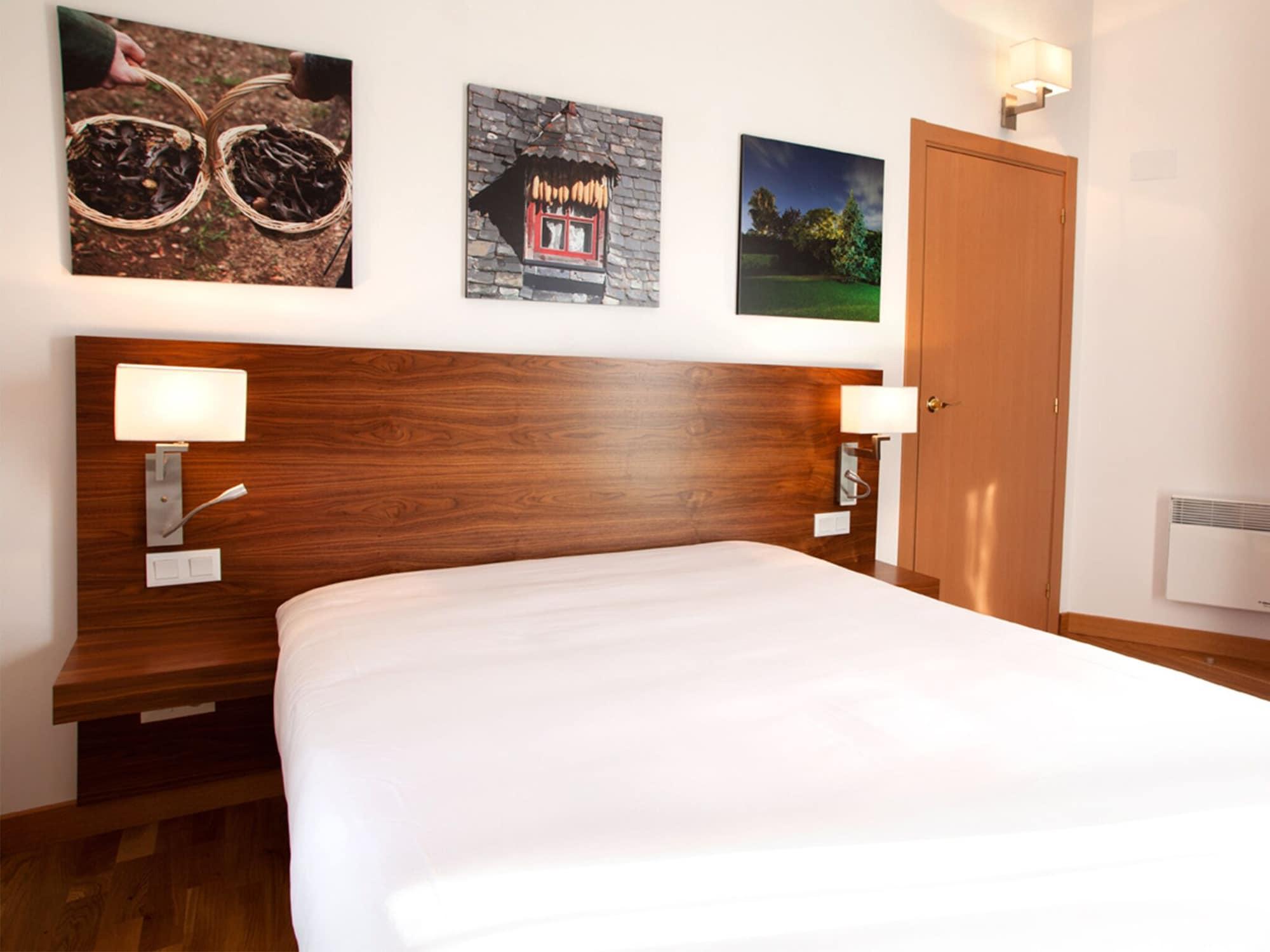 Appartements & Spa Cerdanya Bourg-Madame Esterno foto