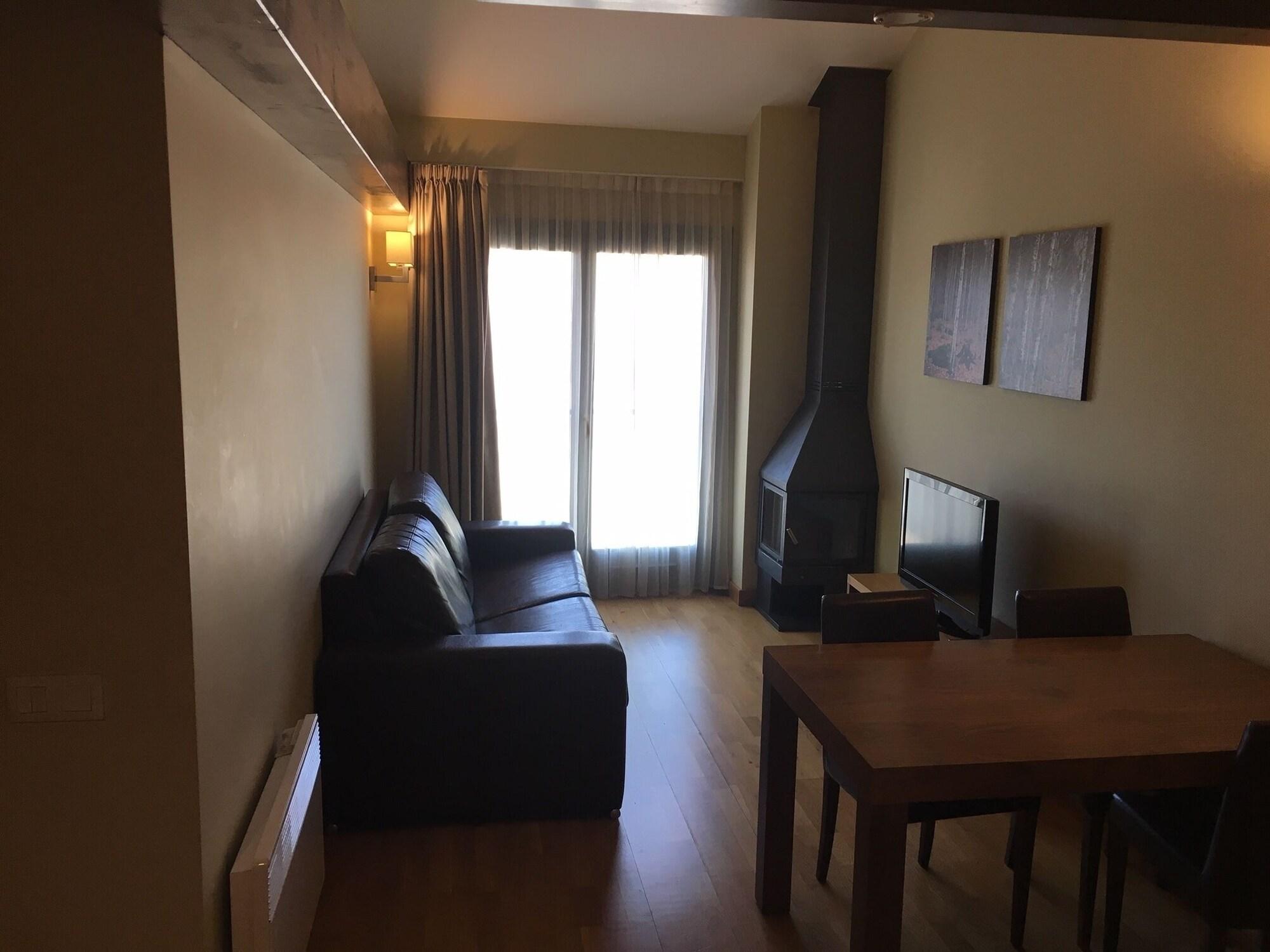 Appartements & Spa Cerdanya Bourg-Madame Esterno foto